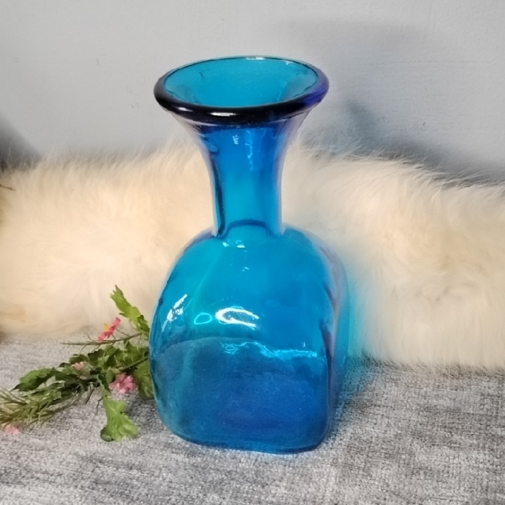 Elegant Blue Glass Vase